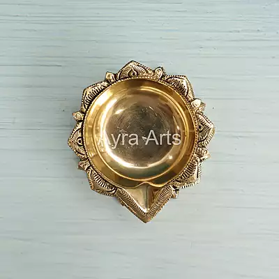 Beautiful Superfine Brass Lotus Oil Lamp Diya - 2 Inch Height Beautiful Superfine Brass Lotus Oil Lamp Diya - 2 Inch Height